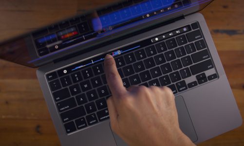 Apple MacBook Pro 13 (2020) Review | The Crazy Techie